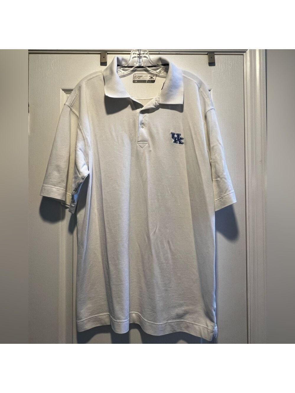 Men’s Cutter & Buck University of Kentucky embroidered white polo shirt. Size XL